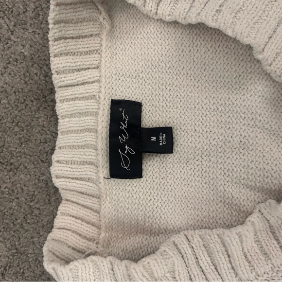 Joie Cream and Purple V-Neck Sweater with Argyle Pattern - Picture 2 of 3